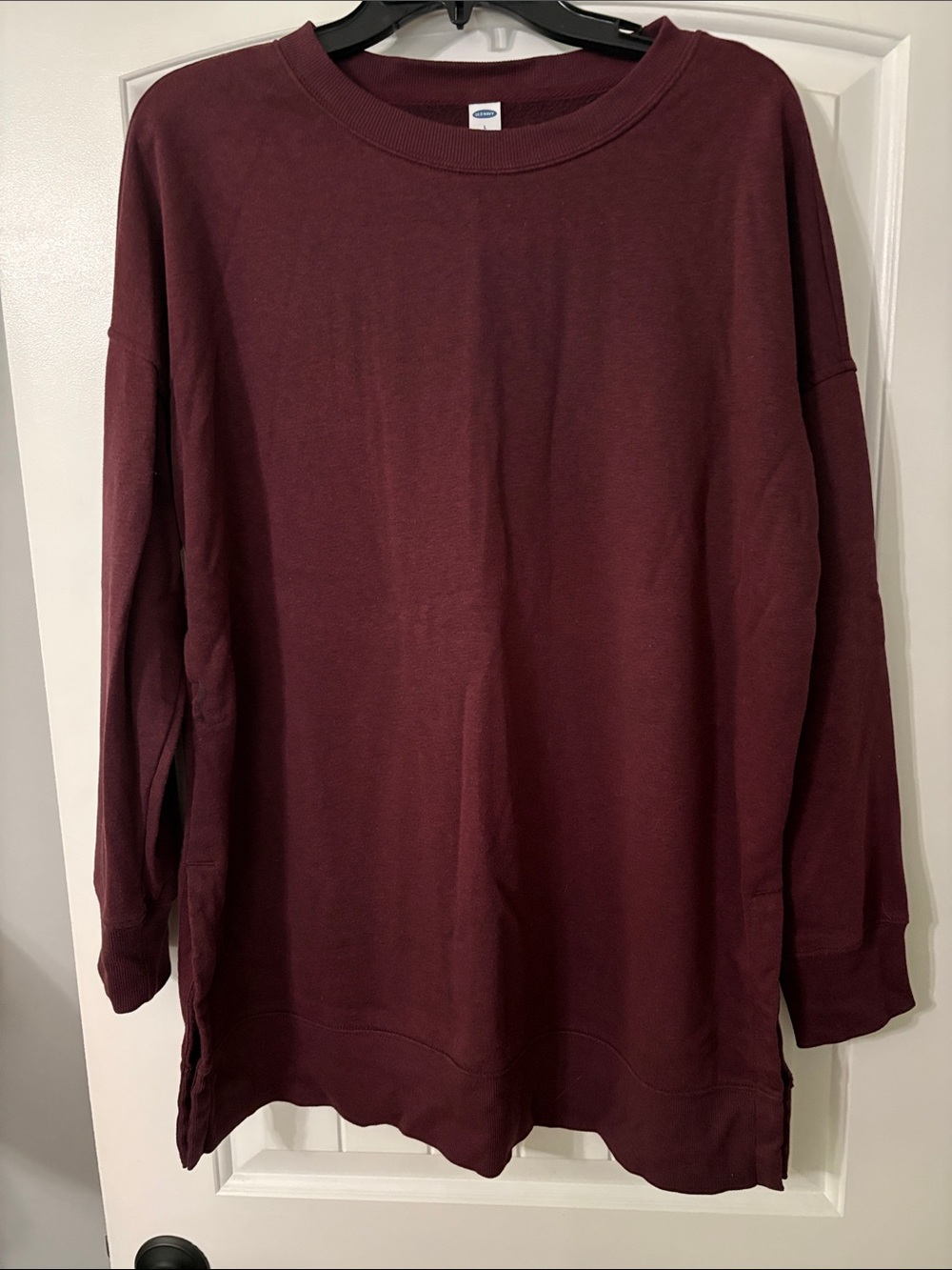 Women's Oversized Long-Sleeve Sweatshirt - Burgundy